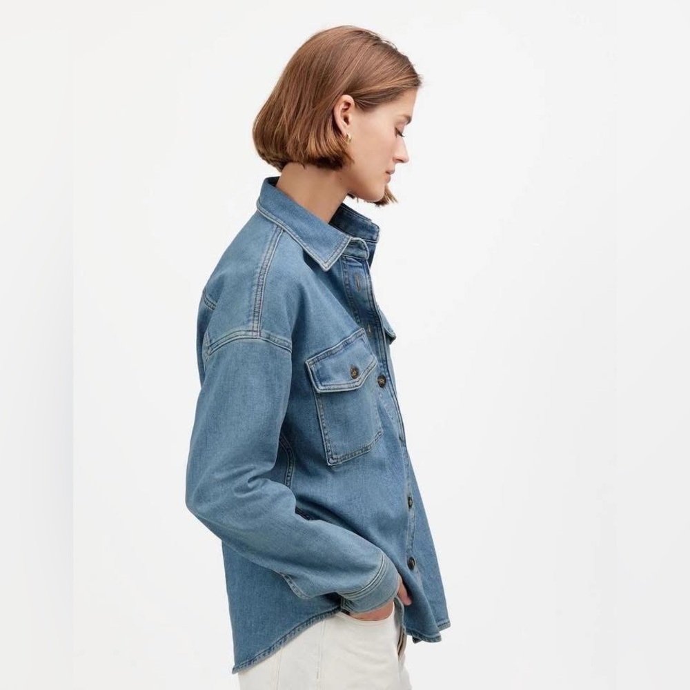 Madewell
Denim Long-Sleeve Button-Up Shirt